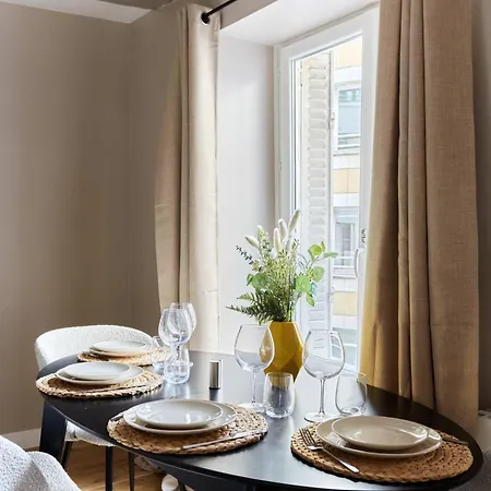 Bright Air-conditioned In The Marais *