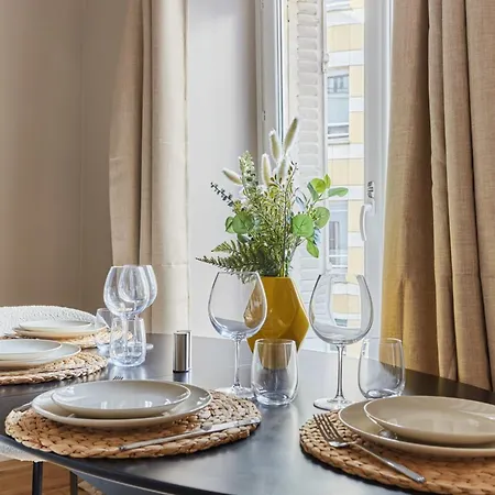 Bright Air-conditioned In The Marais Appartement *